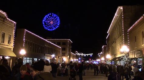 Red Wing Holiday Stroll .